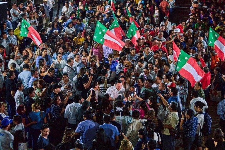 Renán Barrera muestra “:músculo” desde Tekax con apoyo multitudinario y respaldo de “plana mayor” de la política