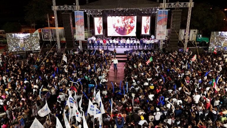 Equipo Yucatán celebra en grande a las mamás de Mérida 