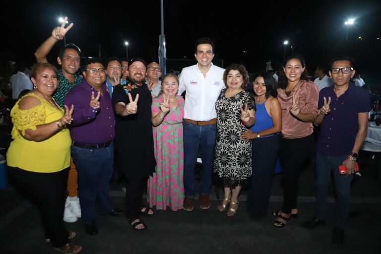 Rihani se compromete con los maestros y trabajadores de la educación