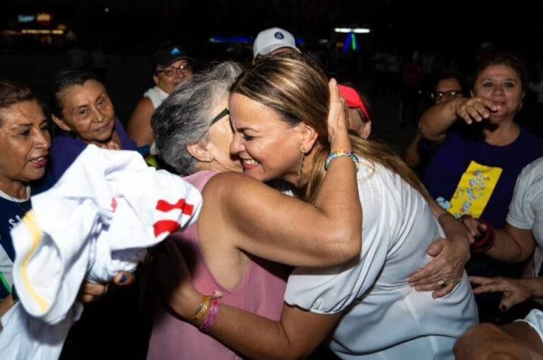 Inician las caminatas de agradecimiento de Cecilia Patrón en Mérida