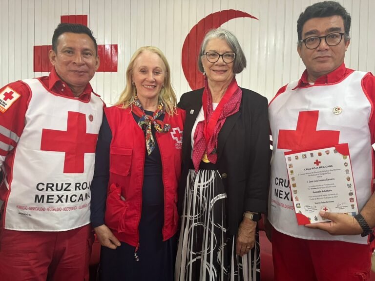 Reconocen labor de paramédicos yucatecos