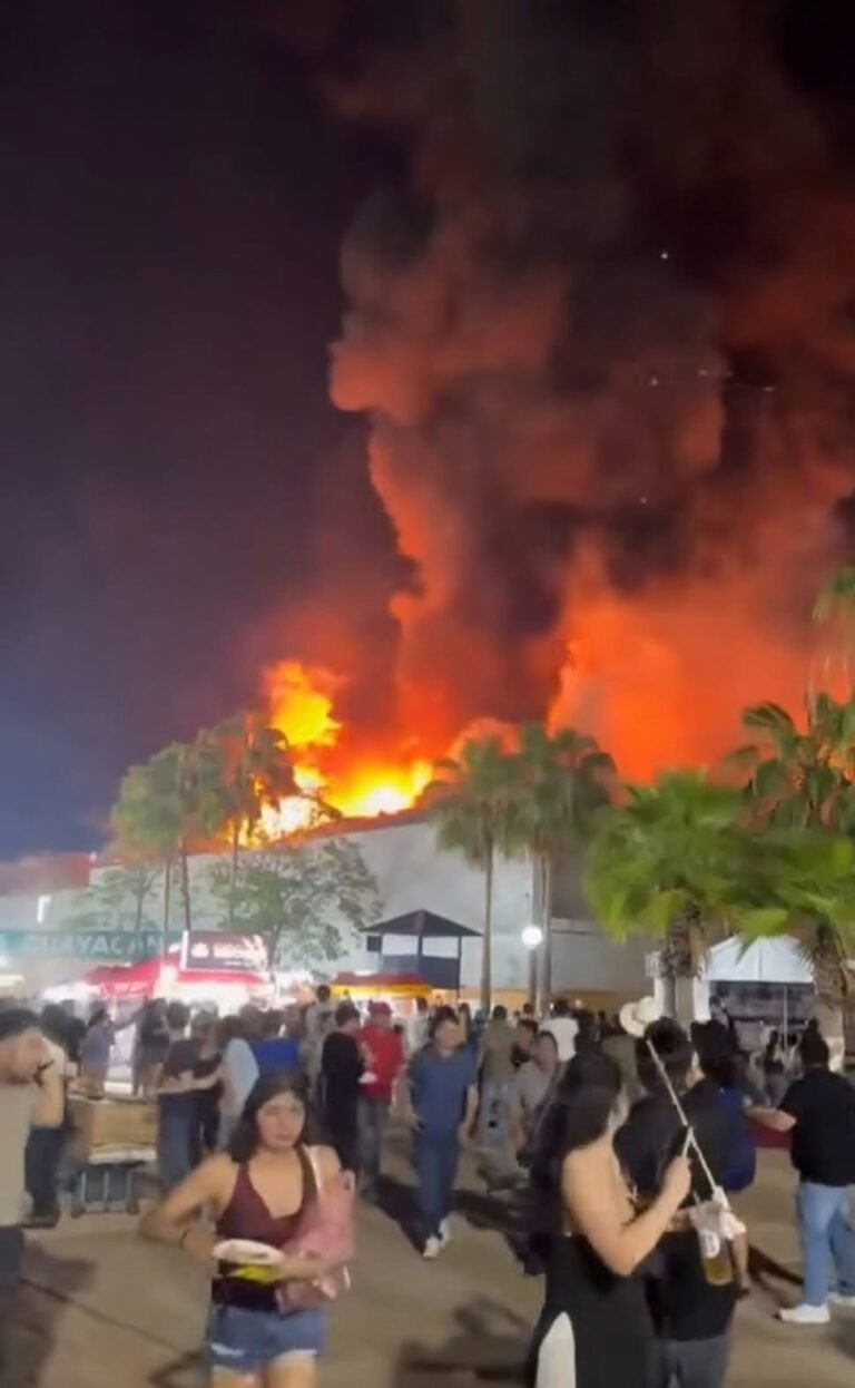 Tragedia en la Feria Tabasco: incendio consume nave y deja cinco personas fallecidas