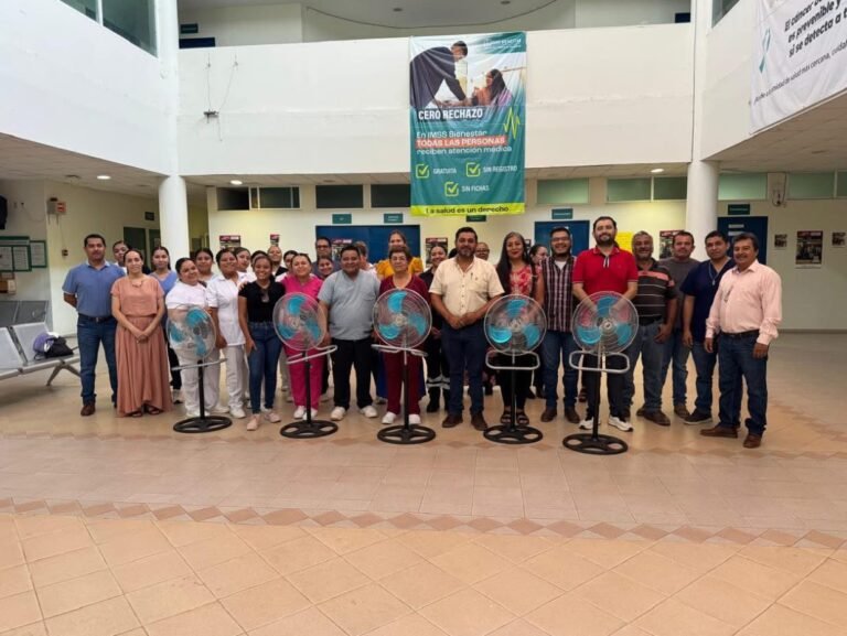 Presume alcalde apoyo “médico” al hospital… pero eran simples abanicos