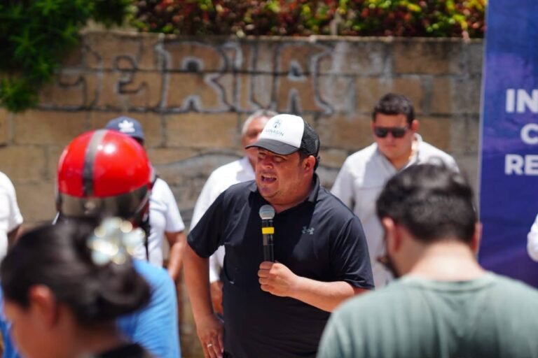 Kanasín mejora su infraestructura: Edwin Bojórquez abandera trabajos de rehabilitación de más de 17,000 m2 de calles