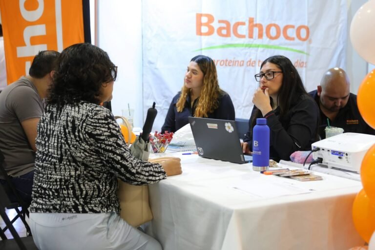 Más de 500 vacantes impulsan búsqueda de empleo en Feria Nacional realizada en Mérida