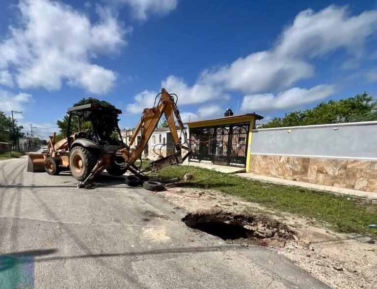 Inician reparación de socavón en Cerritos Mulchechén; trabajos concluirían la próxima semana