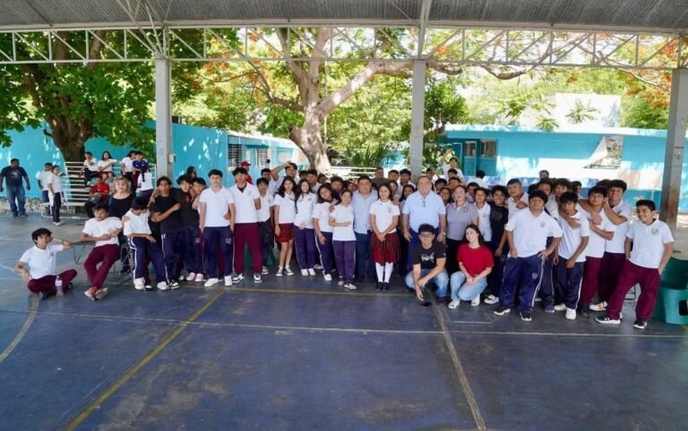 Redobla esfuerzos Edwin Bojórquez para mejorar servicios e impulsar a la juventud en Kanasín