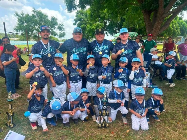 Azulejos de Kanasín brillan en su debut y conquistan tres campeonatos infantiles de béisbol