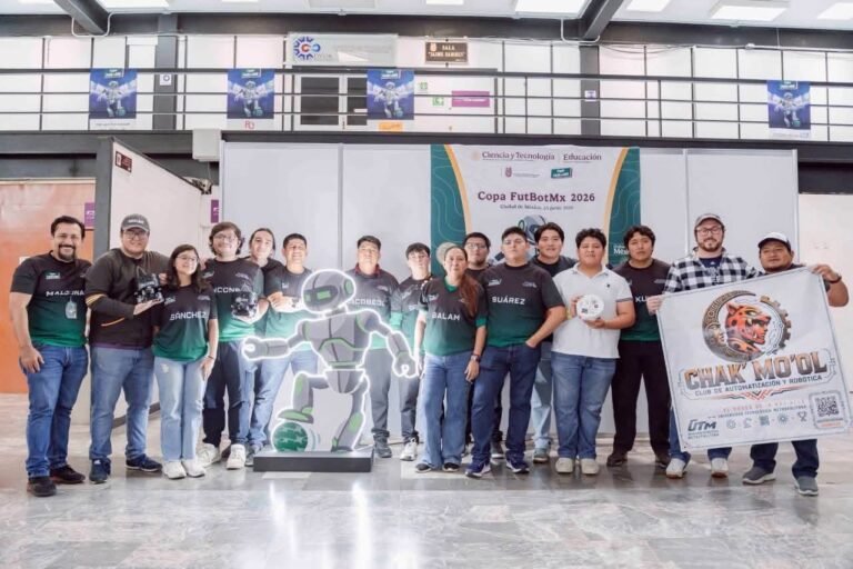 Jóvenes de Yucatán destacan en torneo nacional de robótica e inteligencia artificial